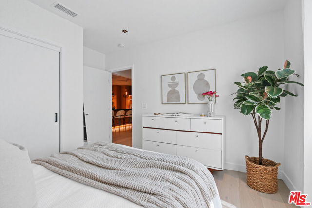 3620 5th Avenue, Los Angeles CA: https://media.crmls.org/mediaz/a23642ba-8a2b-40dc-a03f-3fad62d5a403.jpg