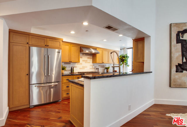 Drew Fenton | 12000 Goshen Avenue Los Angeles CA | MLS: 7335445 Drew Fenton | 12000 Goshen Avenue Los Angeles CA | MLS: 7335445