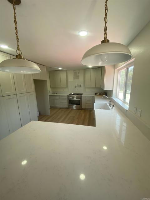 2918 Fairview Drive, Vista CA: https://media.crmls.org/mediaz/a236e45b-199d-4b38-ad55-19a73f63b386.jpg