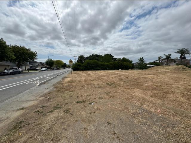 119 Farrell Avenue, Gilroy CA: https://media.crmls.org/mediaz/a23704ab-889f-46e7-b494-5afd16d540a2.jpg