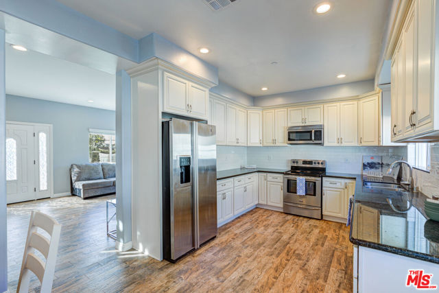 23177 Schumann Road photo 6