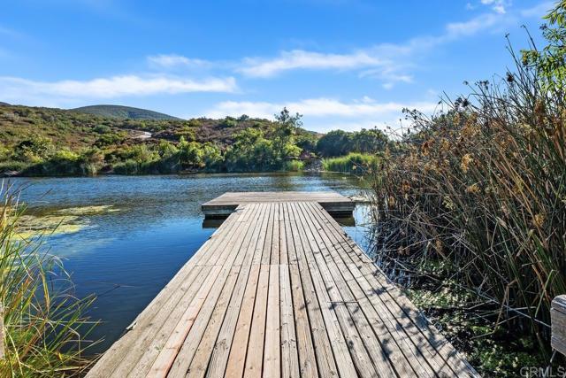 712 Gemstone Drive, San Marcos CA: https://media.crmls.org/mediaz/a2380128-d650-4566-a94a-4990cfbd86f3.jpg