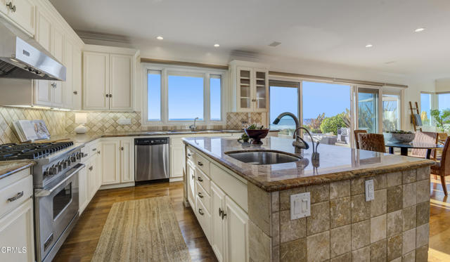 Detail Gallery Image 6 of 29 For 5344 Rincon Beach Park Dr, Ventura,  CA 93001 - 4 Beds | 3 Baths