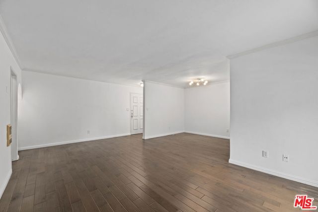 625 North Flores Street, 102 photo 8