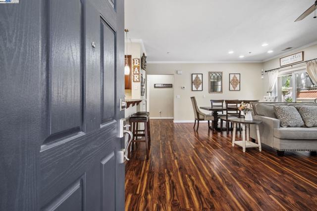 161 W Luna Loca Ln, Mountain House CA: https://media.crmls.org/mediaz/a2399ffb-c78e-47ce-8e21-e910e7c37fb8.jpg