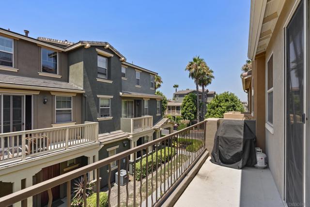 1824 Peach Ct, Chula Vista CA: https://media.crmls.org/mediaz/a239ea9a-3a4b-4f1d-b8fe-84e7e993b5f8.jpg
