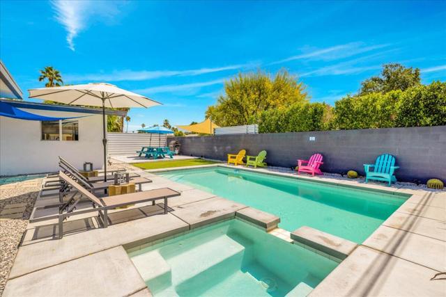 963 S Paseo Caroleta, Palm Springs CA: https://media.crmls.org/mediaz/a239ebcc-2726-43a4-8ad1-5b2a080d748c.jpg