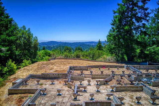 1374 Weston Ridge Road, Scotts Valley CA: https://media.crmls.org/mediaz/a23ad319-24e5-40dc-9ef7-2dadbcbf3af9.jpg