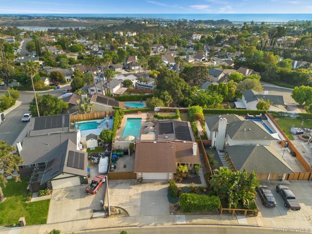 1745 Tamarack Ave, Carlsbad CA: https://media.crmls.org/mediaz/a23ad42f-7772-4fc0-8271-af45a061413f.jpg