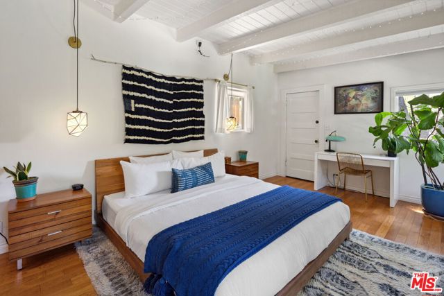 1256 N Topanga Canyon Boulevard, Topanga CA: https://media.crmls.org/mediaz/a23b2228-ef29-437b-9ecc-f0372bf0df1f.jpg