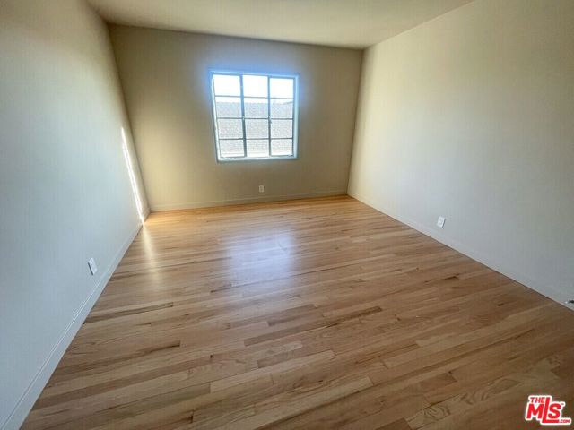 1241 N Crescent Heights Boulevard, West Hollywood CA: https://media.crmls.org/mediaz/a23c99cd-f40b-470f-b5e0-b57118627614.jpg