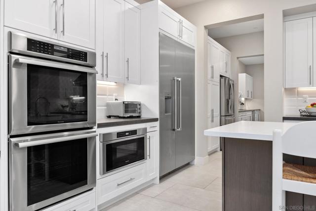 6190 Sagebrush Bend Way, San Diego CA: https://media.crmls.org/mediaz/a23dadcc-2650-470b-b2d9-3c2c17b76db5.jpg