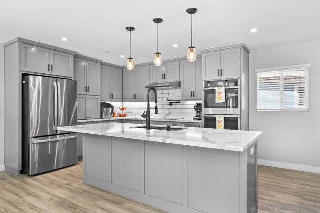 1452 Rock Terrace, Alpine CA: https://media.crmls.org/mediaz/a23e288b-ce19-4e35-843b-61fb69ba1fb4.jpg