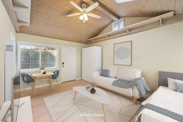 552 14th Avenue, Santa Cruz CA: https://media.crmls.org/mediaz/a23e8368-56bd-4cab-aadf-82d25d966a9e.jpg