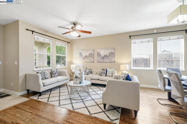 1413 Angus St, Patterson CA: https://media.crmls.org/mediaz/a23eb0f2-5e7b-4abf-ad39-9dc2d5ab9451.jpg