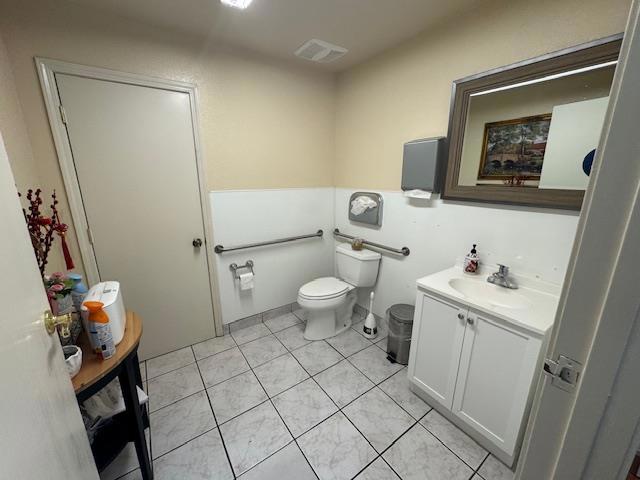 1692 1692 Tully Road, San Jose CA: https://media.crmls.org/mediaz/a23f1c8e-0fa0-4198-bf65-efc827c46a96.jpg