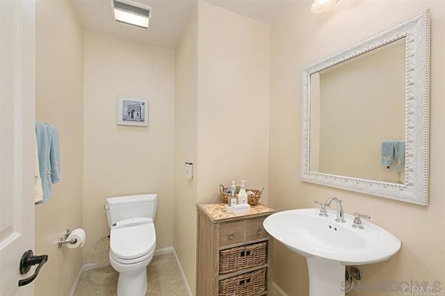 10653 Golden Willow, San Diego CA: https://media.crmls.org/mediaz/a23f2a3f-5683-4a2f-b4cb-1409d41950c1.jpg