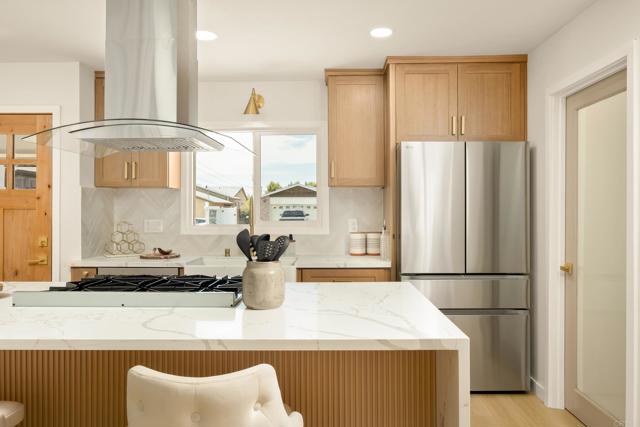 4936 Mount Elbrus Drive, San Diego CA: https://media.crmls.org/mediaz/a23f32b7-fff8-462a-813e-21822a96d0c7.jpg