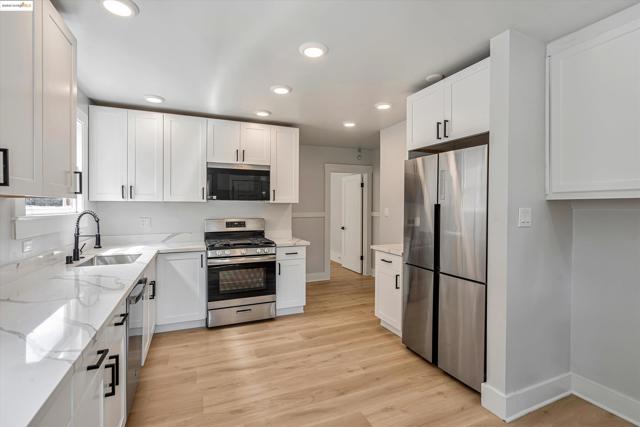 865 40th, Oakland CA: https://media.crmls.org/mediaz/a23f53d1-5765-4a89-8e21-b87e24543e1f.jpg