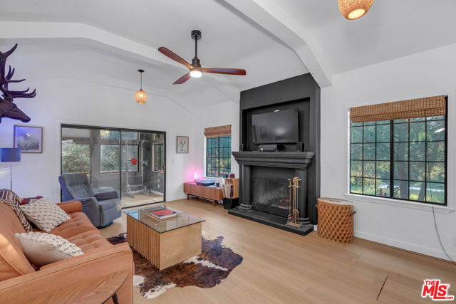 17832 Little Tujunga Canyon Road, Santa Clarita CA: https://media.crmls.org/mediaz/a23f5504-6a15-4f7e-9ace-6a86955be11b.jpg