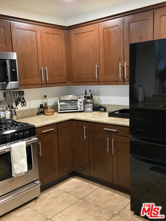 7100 Alvern Street, Los Angeles CA: https://media.crmls.org/mediaz/a23f90c7-6bfd-42ff-816d-7911703fde89.jpg