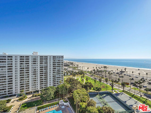 2800 Neilson Way, Santa Monica CA: https://media.crmls.org/mediaz/a23fbc0f-02a1-428a-8e06-1eb35c09540e.jpg