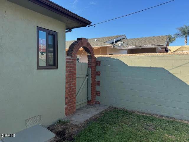 963 La Vuelta Place, Santa Paula CA: https://media.crmls.org/mediaz/a23ff693-3108-4b91-b48f-e10cfa605e8e.jpg