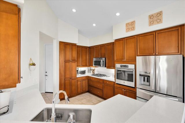 42197 Turqueries Avenue, Palm Desert CA: https://media.crmls.org/mediaz/a240ae5f-ae4f-4940-9999-0e1024d18f35.jpg