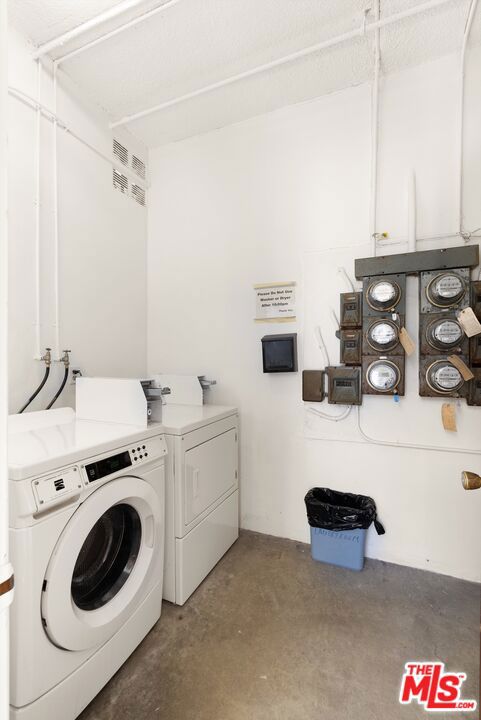 1825 Purdue Avenue, Los Angeles CA: https://media.crmls.org/mediaz/a2410515-77ef-42b6-96ae-fe054c86cee8.jpg
