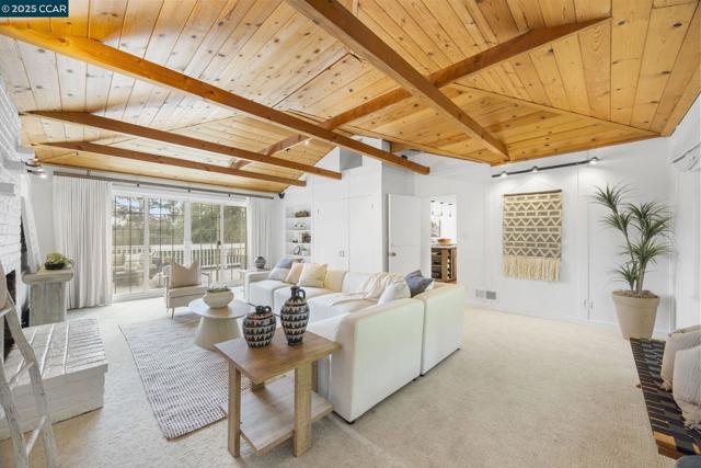 110 Twin Peaks Drive, Walnut Creek CA: https://media.crmls.org/mediaz/a243fdee-3c6b-4fd3-bb1b-5409a32d9625.jpg