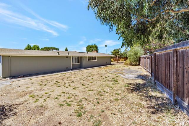 106 Eliza Court, Foster City CA: https://media.crmls.org/mediaz/a244d3fc-9e8a-4f91-a948-ed15a1652a82.jpg