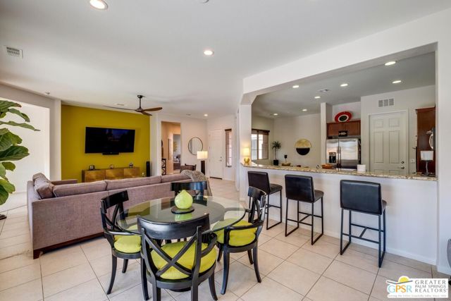 81091 Avenida Colonias, Indio CA: https://media.crmls.org/mediaz/a246320a-6112-4776-9358-42a26194accb.jpg