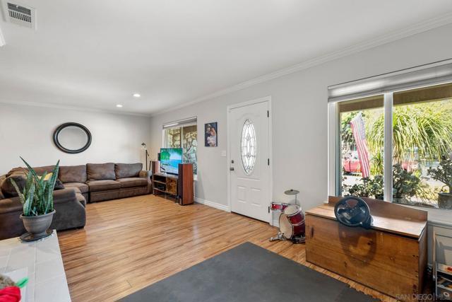 127 Warner Street, Oceanside CA: https://media.crmls.org/mediaz/a2470ae5-eab4-4eb9-b0be-46bc67b91e04.jpg