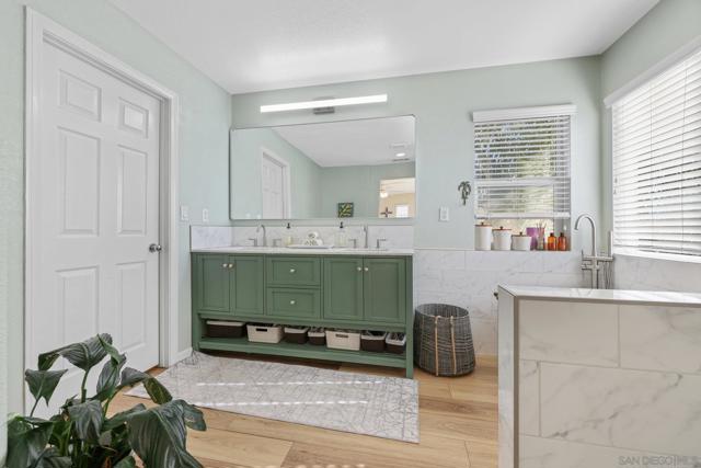 29737 Northshore, Menifee CA: https://media.crmls.org/mediaz/a248720a-9141-40f8-91d4-63f8be8f33f0.jpg