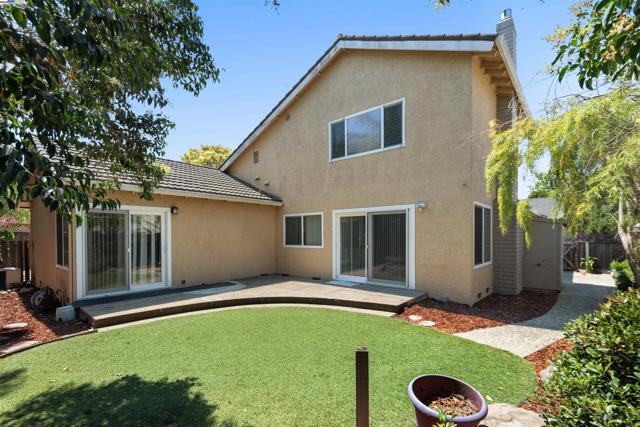 35344 Rutland Ct, Newark CA: https://media.crmls.org/mediaz/a2487ce7-902f-4505-9a4f-101a11349550.jpg