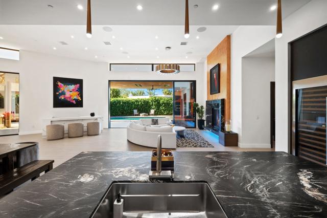 77300 Coyote Creek, Indian Wells CA: https://media.crmls.org/mediaz/a248fe70-39ea-4ae3-ba23-4cbae63c2430.jpg