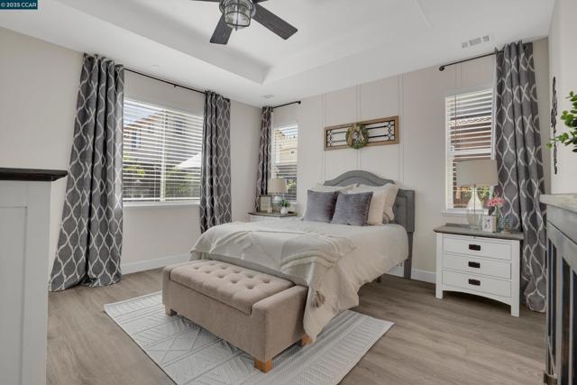 901 Goldfinch Cir, Vacaville CA: https://media.crmls.org/mediaz/a248fed3-f641-44a9-8b57-7fbf66cf93b7.jpg