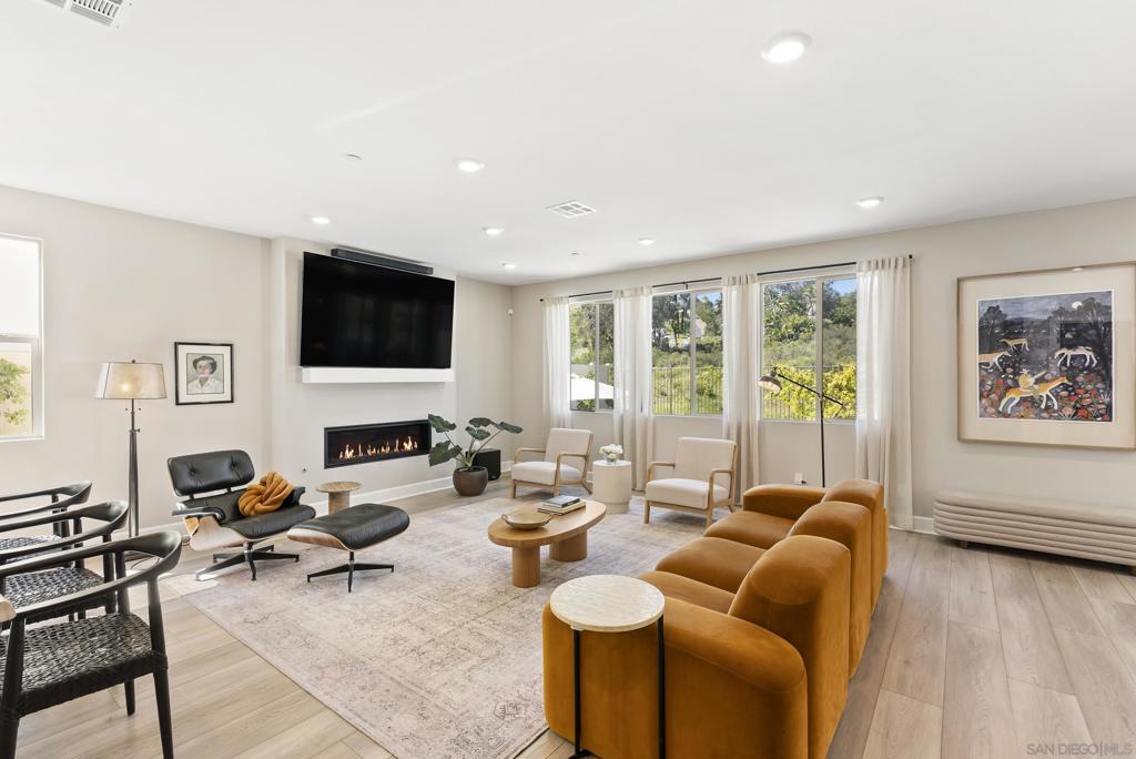 944 Lindbergh - photo 6