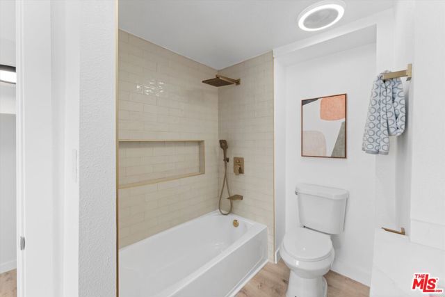 3815 W 60th Street, Los Angeles CA: https://media.crmls.org/mediaz/a249f0ab-3388-42c2-a96d-44c409704739.jpg
