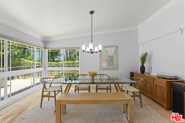 4701 Dunman Avenue, Woodland Hills CA: https://media.crmls.org/mediaz/a24b031f-4ae5-4265-bd59-a386053b9680.jpg