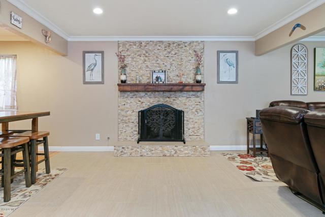 1210 Elder Street, Oxnard CA: https://media.crmls.org/mediaz/a24b19ab-1835-4d8e-810d-d0cd9fe4752b.jpg