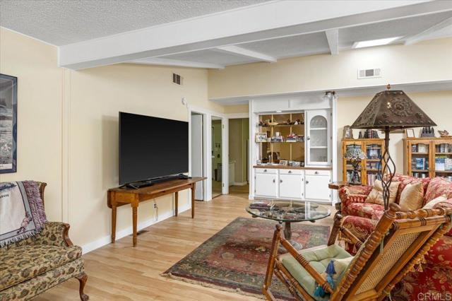 Home for Sale in Valley Center