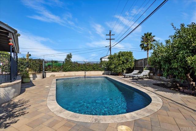 1131 Mary St, El Cajon CA: https://media.crmls.org/mediaz/a24b46c7-eeeb-4cb7-b440-19da373a3f79.jpg