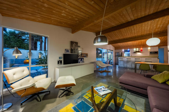 438 E Racquet Club Road, Palm Springs, CA 92262