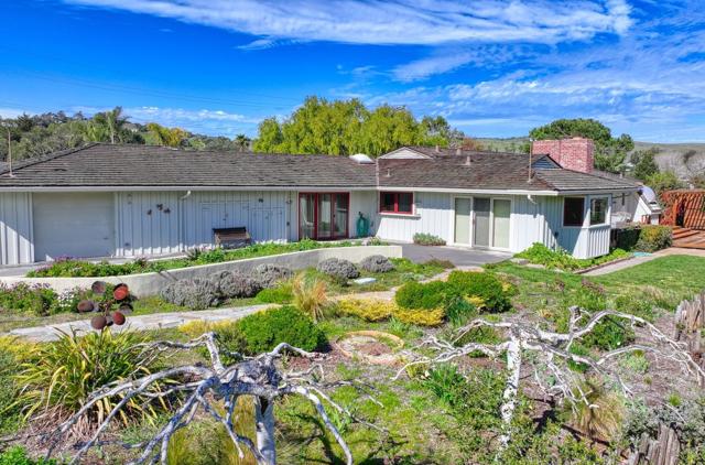 12 Mesa Del Sol, Salinas CA: https://media.crmls.org/mediaz/a24c8188-f6f8-4191-8be5-f88e02202588.jpg