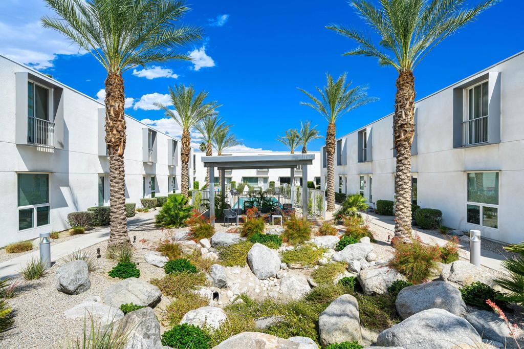 2150 N Zanjero Road #206