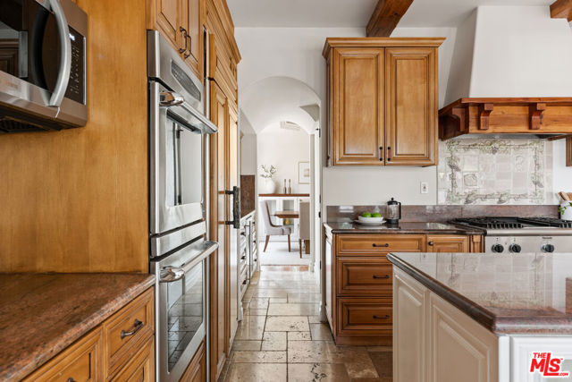 7320 Trask Avenue, Playa del Rey CA: https://media.crmls.org/mediaz/a24d365b-dfb3-48bd-af19-3cd25c308a82.jpg