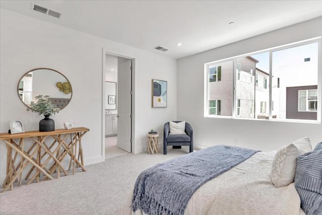 Image 20 of 36 For 326 Isabelline Court