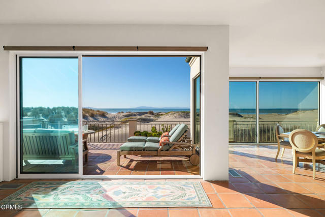 1571 Mandalay Beach Road, Oxnard CA: https://media.crmls.org/mediaz/a24e692d-0968-44ce-b7c1-a4fb79ded9a6.jpg