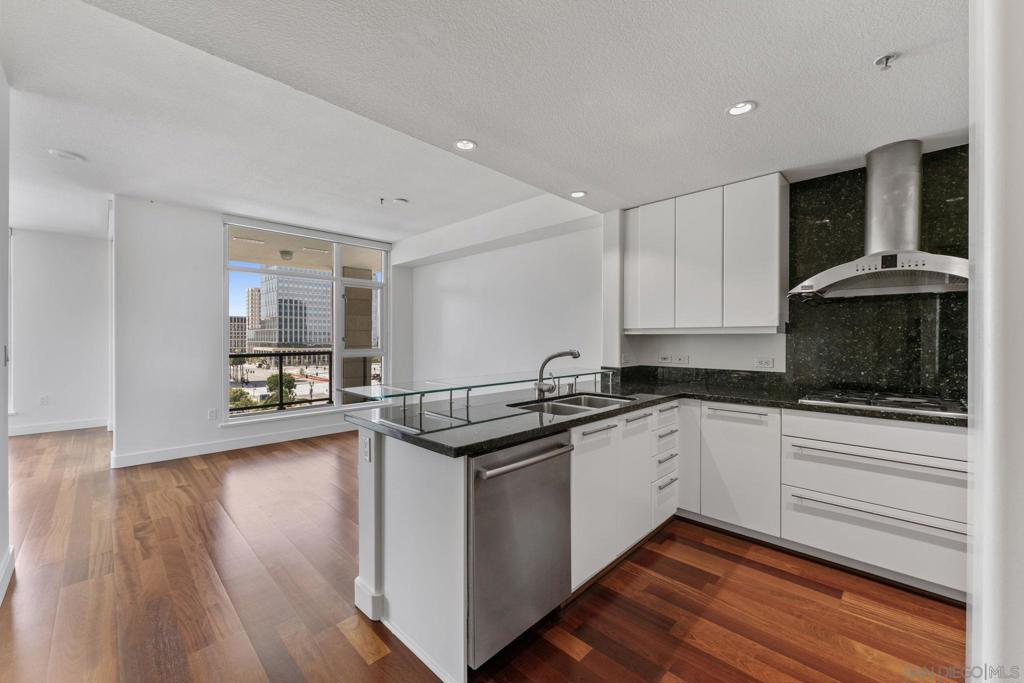 1199 Pacific Hwy - photo 10